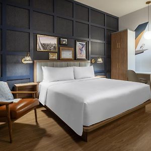 Camera standard con letto king size